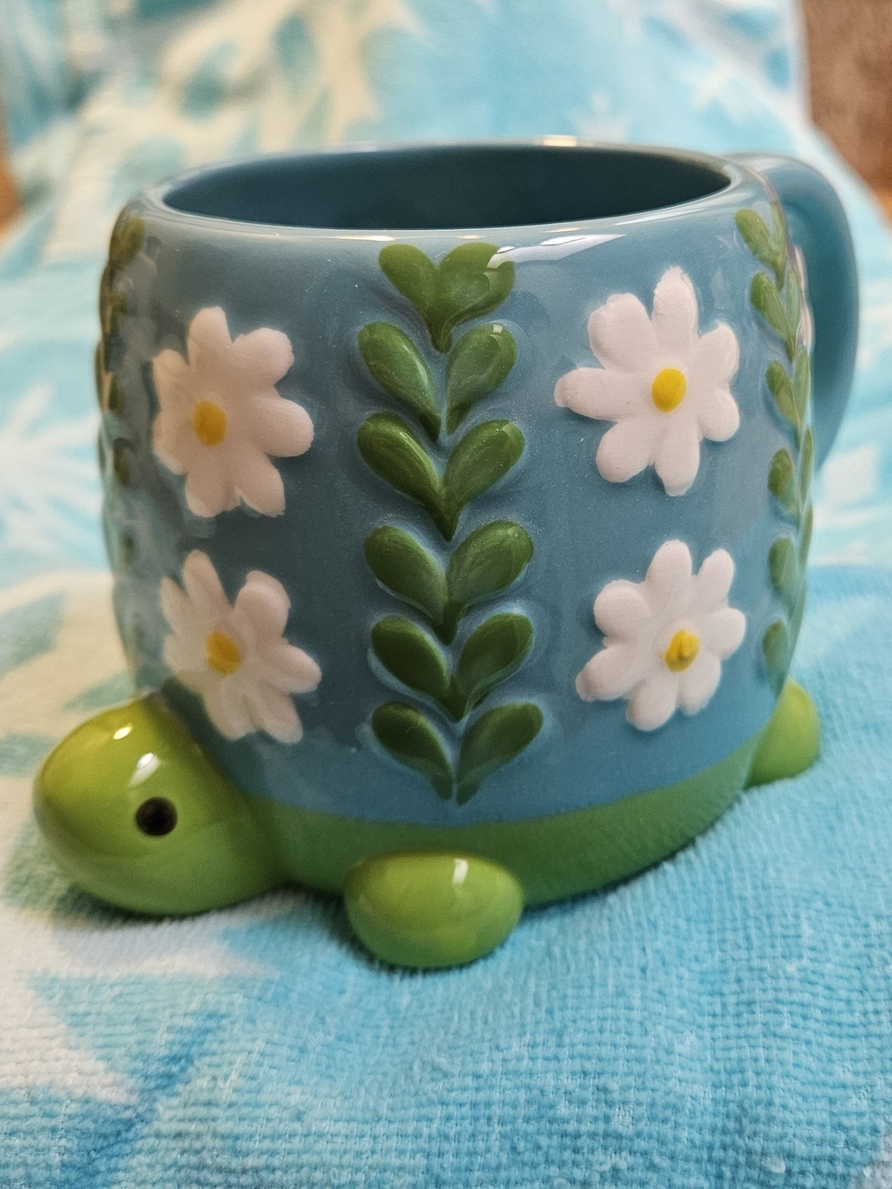 Blue and Green Daisy Turtle Ceramic Mug